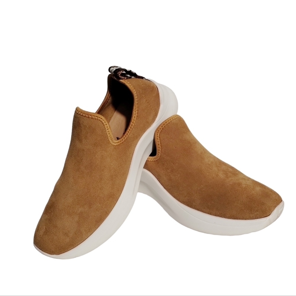 Seven7 Feather Light Electra Stretch‎ Waterproof Micro-Suede Sneakers  Women's 8